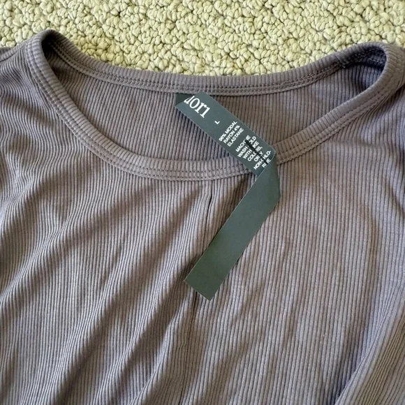 Vuori Women's Long Sleeve Twist Top - Gray - Picture 2 of 3